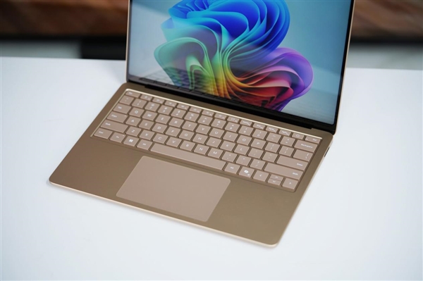 性能暴增86%！微软全新Surface  Laptop图赏