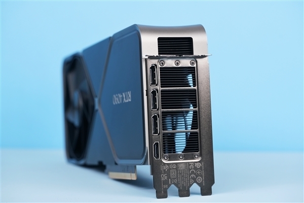 NVIDIA  RTX  5090功耗被友商意外曝光！不超过525W
