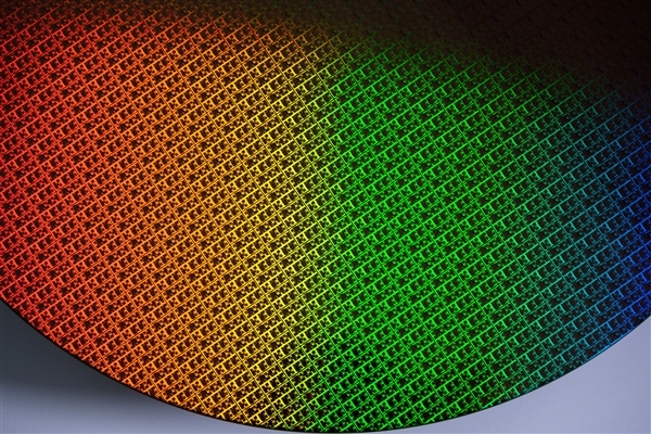 Intel  18A工艺顺利超预期！Arrow  Lake  20A版本取消 改外部代工