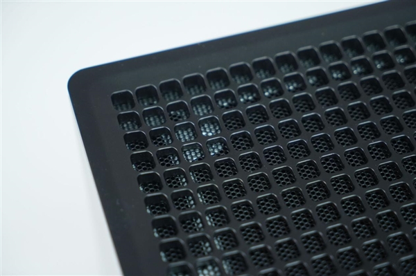 全球首个液冷迷你机!abee AI Station 395 Max工作站图赏 全球首个液冷迷你机!abee AI Station 395 Max工作站图赏