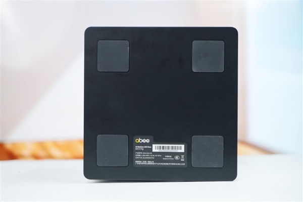 全球首个液冷迷你机!abee AI Station 395 Max工作站图赏 全球首个液冷迷你机!abee AI Station 395 Max工作站图赏